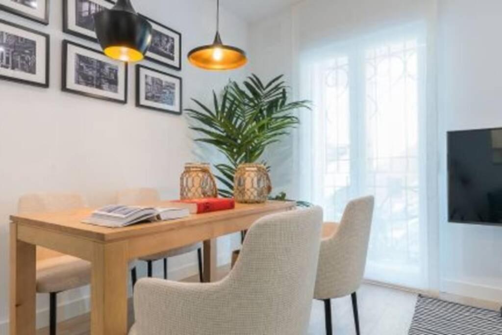 Center 2 Bedrooms Quiet Appartamento